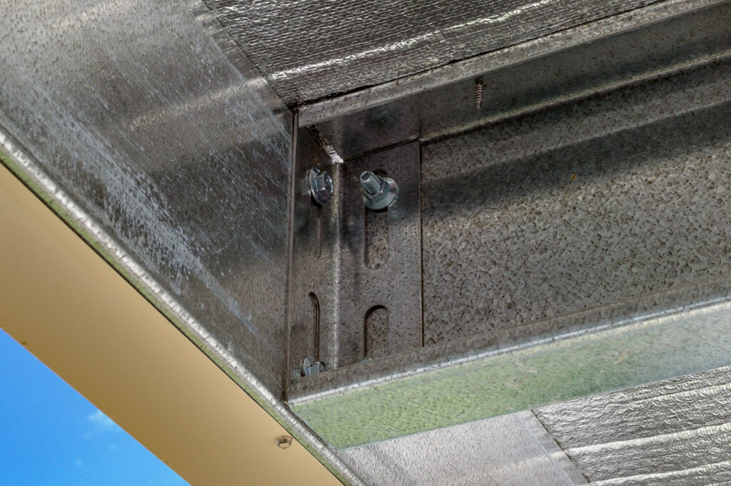 Angle Connector to purlins 1 1024x682 1